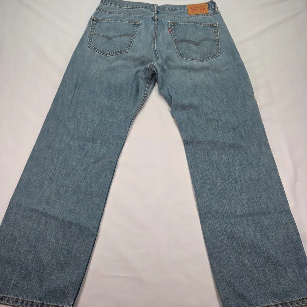 Levis 559 Relaxed Straight Jeans Mens 36x31 Light Wash Blue Denim 00559-0733